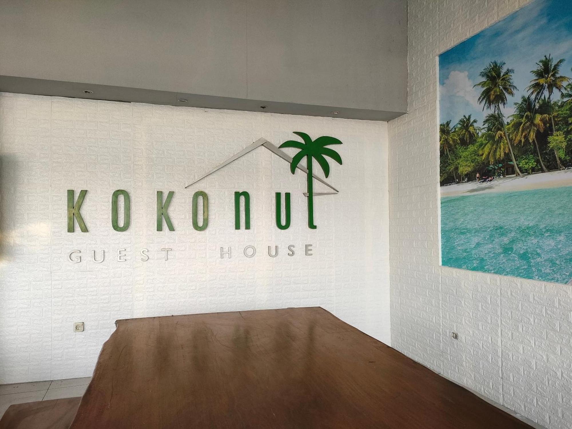Kokonut Guesthouse Sorabaya Extérieur photo