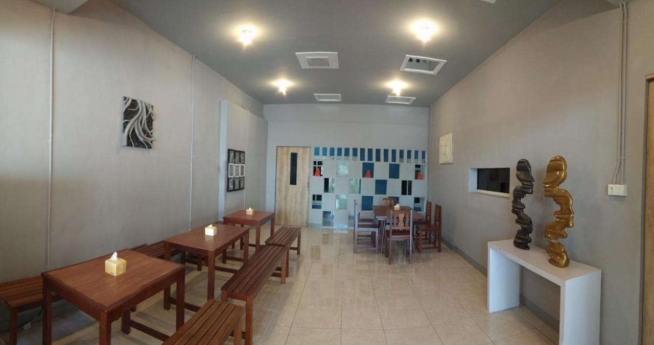 Kokonut Guesthouse Sorabaya Extérieur photo